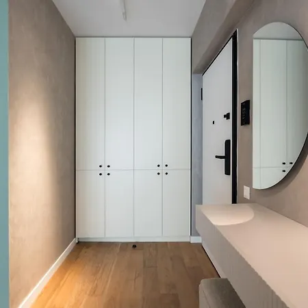 Emerald Charm One Cotroceni 1 *