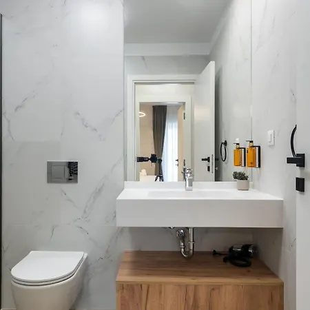 Emerald Charm One Cotroceni 1 * Βουκουρέστι