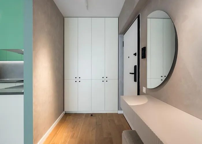 Emerald Charm One Cotroceni 1 *