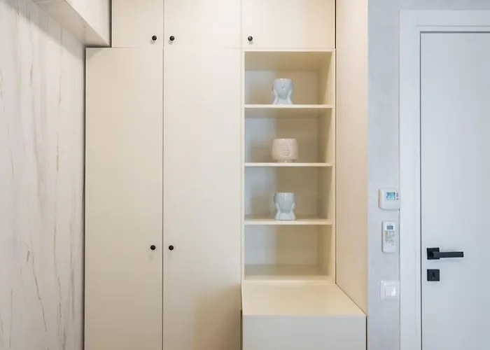 Emerald Charm One Cotroceni 1 *