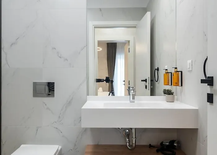 Emerald Charm One Cotroceni 1 * Bucureşti